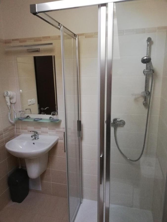 Penzion A Wellness - Jilan, Naves Svobody 39, Olomouc Exteriör bild