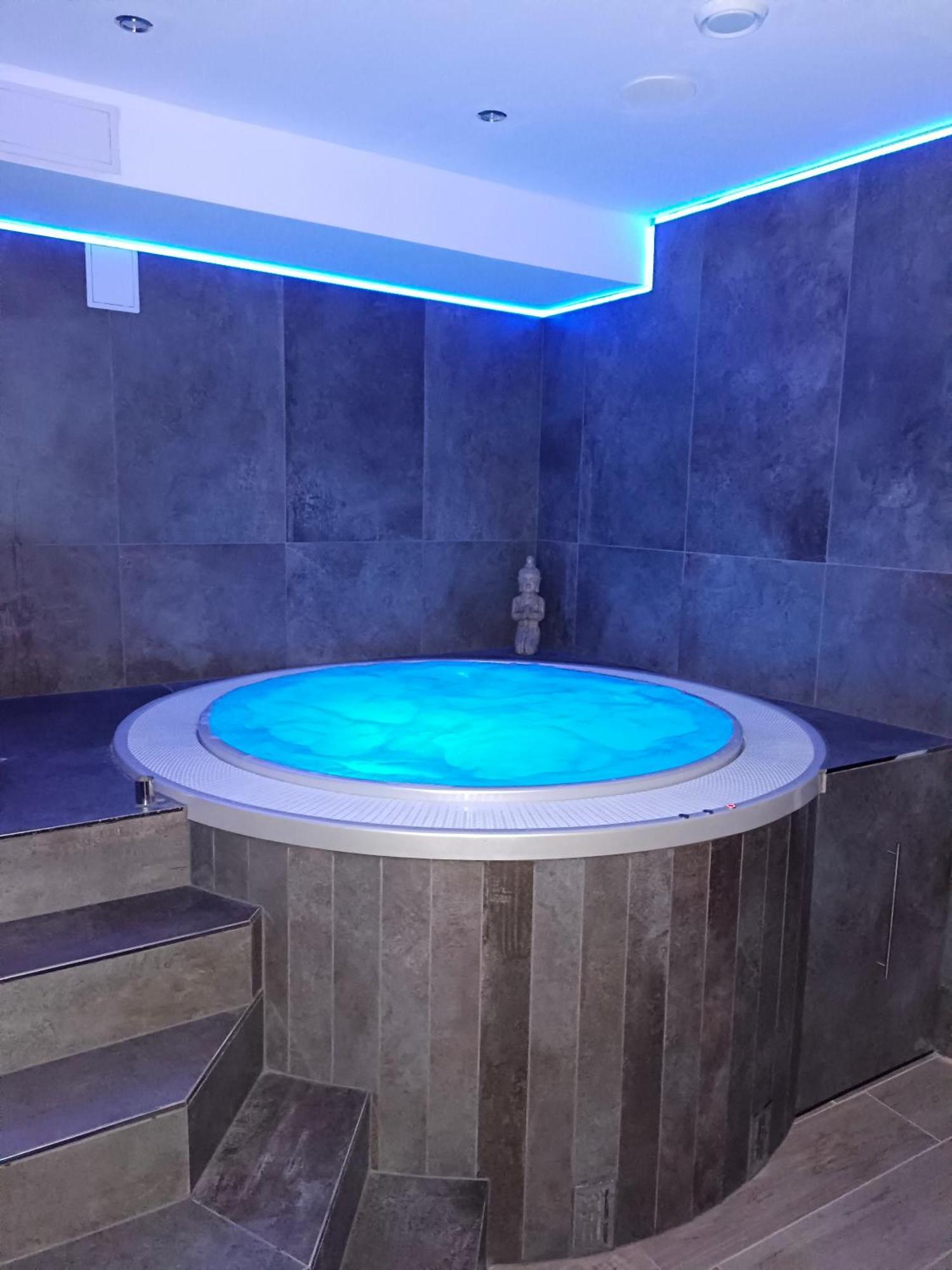 Penzion A Wellness - Jilan, Naves Svobody 39, Olomouc Exteriör bild
